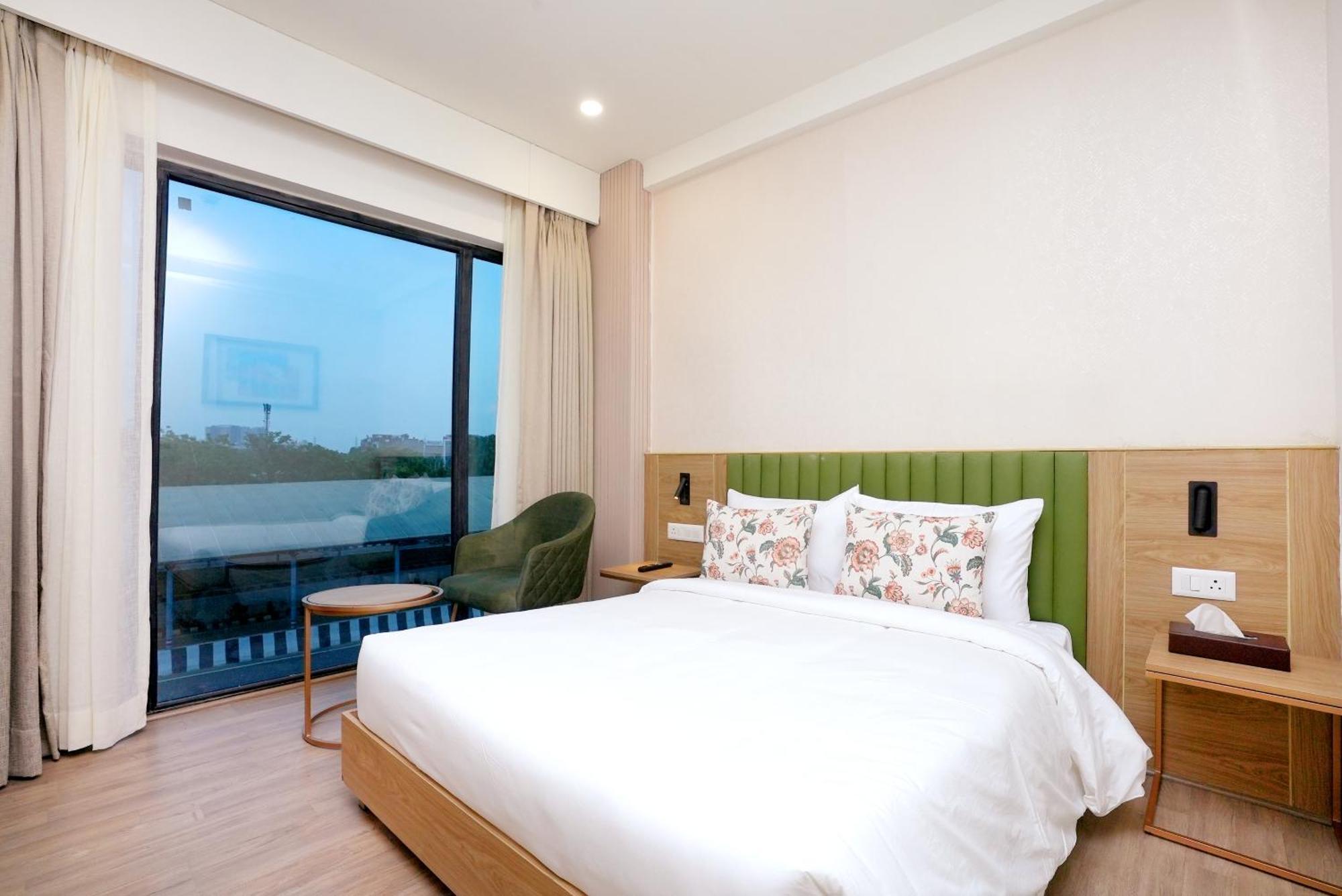 Hotel Limon & Banquet Sector 29, Gurgaon Dış mekan fotoğraf