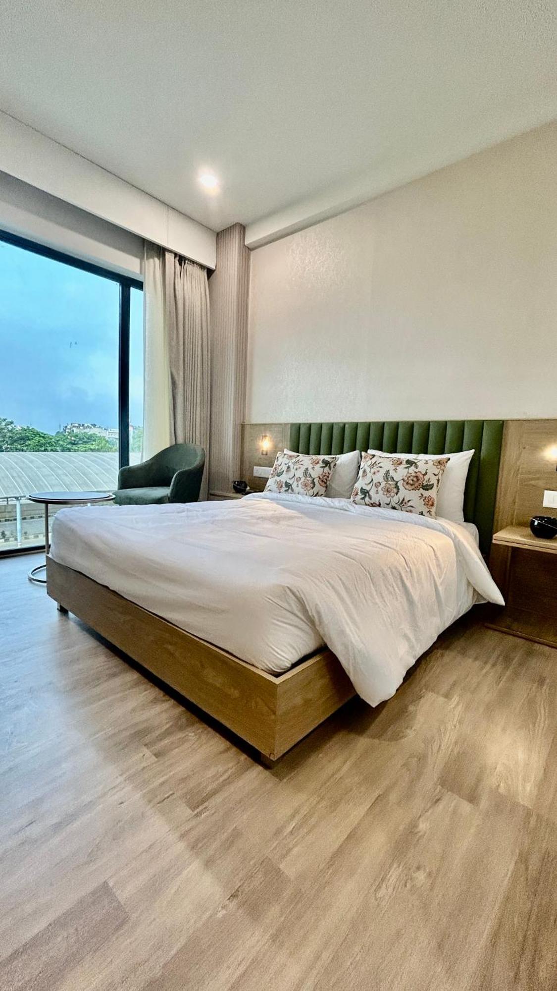 Hotel Limon & Banquet Sector 29, Gurgaon Dış mekan fotoğraf